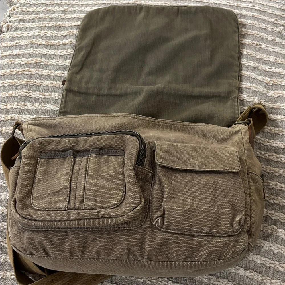 Fossil Original A-54 Messenger Commuter Bag Brown Canvas‎ Shoulder Crossbody